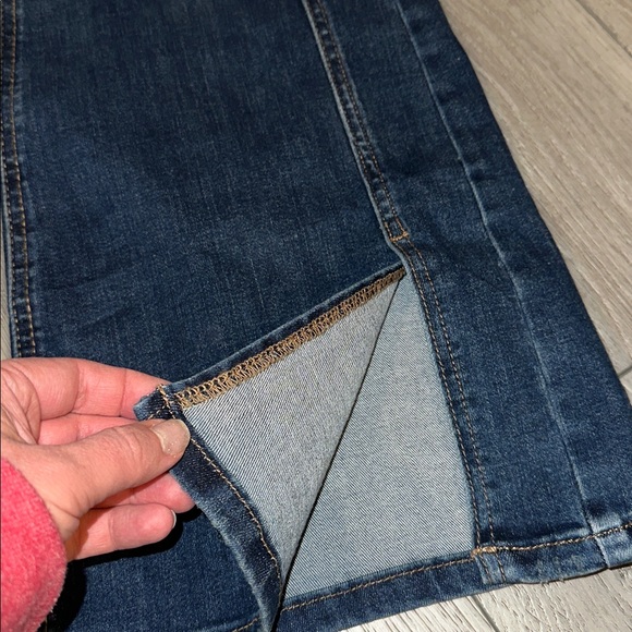 Excellent Condition Maurice’s high rise  Flare Jeans size 8 - Picture 4 of 12